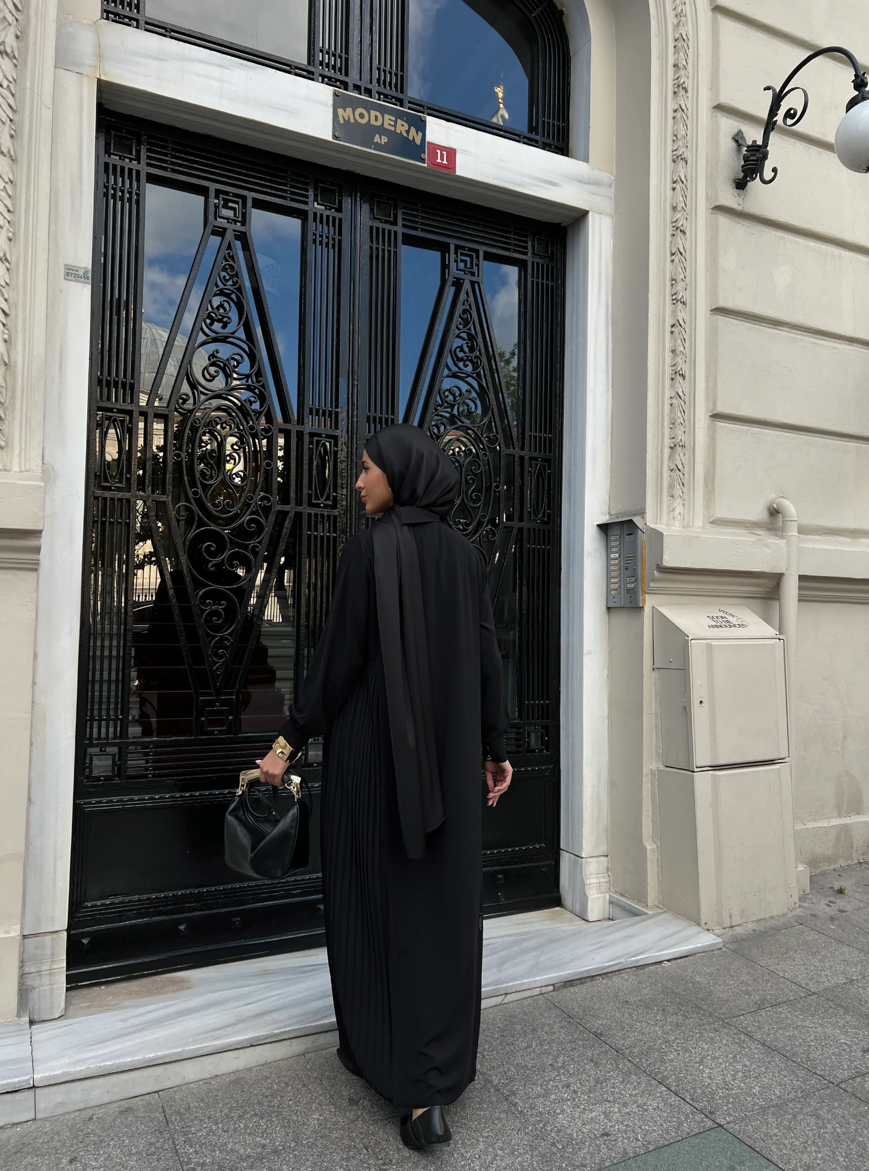 pearl_abaya_black_IMG_7361